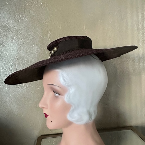 SUPERB 1940s\' BROWN STRAW TILT WIDE BRIM HAT WITH METAL STUDS main image 5